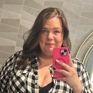 Meet your Posher, Stephanie